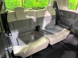 3列目シートはもちろん状態良好☆大人でもゆったりと座って頂けますので、大人数でのお出かけもラクラクです♪ご家族で、気の知れた仲間で、ドライブに行くのが楽しみですね♪