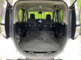 後席を格納すると、これだけの広さが!シーンに合わせたシートアレンジで、大きな荷物も積むことが出来ます♪