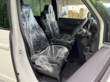 運転席シート廻りは使用感も少なく、良好な状態となっています。丁寧に使われていたことがよくわかりますね。