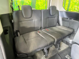 3列目シートはもちろん状態良好☆大人でもゆったりと座って頂けますので、大人数でのお出かけもラクラクです♪ご家族で、気の知れた仲間で、ドライブに行くのが楽しみですね♪