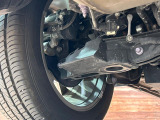 お車を安心してお乗りいただく為には、足回りの定期点検が欠かせません。サービスサポート(有償保証)では無料点検もご提供しており、安心のカーライフをお過ごしいただけるサポート体制が整っています。