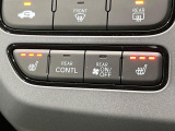 【シートヒーター】寒い日に重宝するシートヒーター!エアコンより早く温まってくれるので寒がりの人も安心ですね♪エアコンの温風は乾燥するから苦手、という方にもをおすすめです。