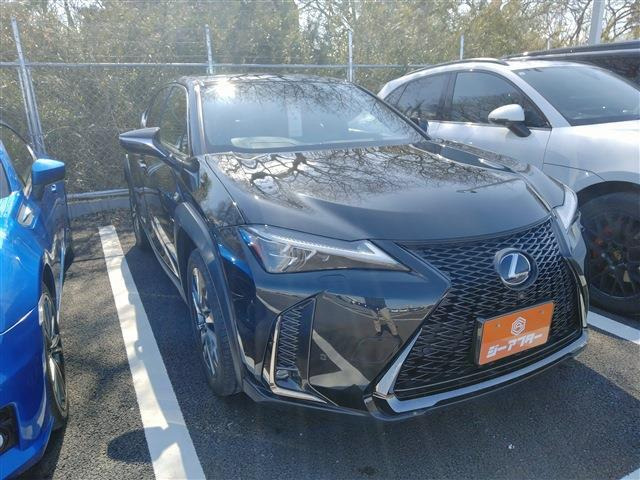 UX 250h Fスポーツ 禁煙車 赤革シート 純正10.3インチナビ