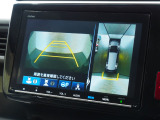 純正のマルチビューカメラが装備されています!上から見下ろしたような視界のカメラが駐車をサポートします!