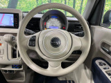【純正革巻きステアリング】上質な革を使用することで、手にしっかり馴染みとても運転しやすいハンドルです♪