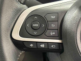 ナビゲーションやオーディオなどを取り付けた場合にはその操作がハンドルの手元でできるステアリングスイッチが付いてます
