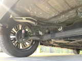 お車を安心してお乗りいただく為には、足回りの定期点検が欠かせません。サービスサポート(有償保証)では無料点検もご提供しており、安心のカーライフをお過ごしいただけるサポート体制が整っています。