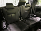 3列目シートはもちろん状態良好☆大人でもゆったりと座って頂けますので、大人数でのお出かけもラクラクです♪ご家族で、気の知れた仲間で、ドライブに行くのが楽しみですね♪