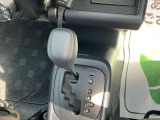 CVT(無段変速機)搭載で、滑らかな加速と快適な走行を実現。街乗りから高速までストレスの少ないドライブが可能です