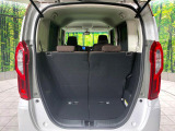 普段のお買い物や通勤、送迎等に十分な荷室スペースを確保しております。セカンドシートを倒すと、大きな荷物の積載も可能です♪