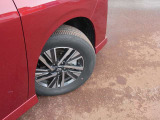 205/65R16タイヤ+専用アルミホイールです。スタッドレスタイヤや各種オプションのご注文も承っております(^^)/