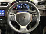 【純正革巻きステアリング】上質な革を使用することで、手にしっかり馴染みとても運転しやすいハンドルです♪