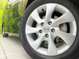 【純正16インチアルミホイール】外観にマッチした純正アルミホイールを装着しております。各種社外アルミホイールや、スタッドレスタイヤも取扱いしております。是非ご相談ください♪