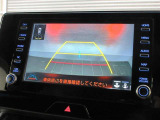 バックモニターで、駐車時に見えにくい後方をしっかり確認できます。
