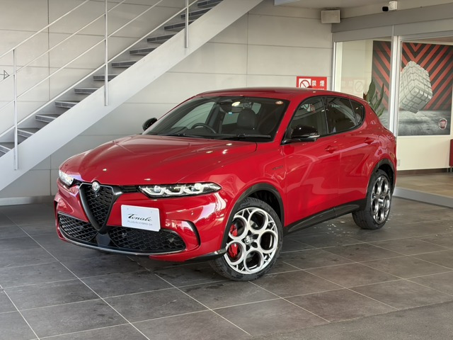 トナーレ プラグインハイブリッド Q4 ヴェローチェ 4WD 