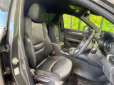 運転席シート廻りは使用感も少なく、良好な状態となっています。丁寧に使われていたことがよくわかりますね。