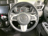 ステアリングも使用感が少なく、きれいな状態となっております♪