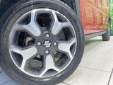 【純正15インチアルミホイール】外観にマッチした純正アルミホイールを装着しております。各種社外アルミホイールや、スタッドレスタイヤも取扱いしております。是非ご相談ください♪