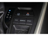 電動パーキングブレーキ搭載!スイッチ操作でパーキングブレーキを作動・解除できます。SPORTモードスイッチ!「走る歓び」を味わってください!