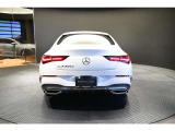 メルセデスの認定中古車「サーティファイドカー」では、万一お車が故障した場合も、ご購入後1年間もしくは2年間※は走行距離にかかわらずメルセデス・ベンツ正規サービスネットワークで無料修理いたします