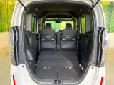 普段のお買い物や通勤、送迎等に十分な荷室スペースを確保しております。セカンドシートを倒すと、大きな荷物の積載も可能です♪