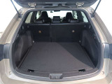 広々としたラゲージスペースを備えています。大きなものや長さのある荷物もしっかりと積み込めます。