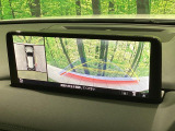 【360&deg;ビューモニター】専用のカメラにより、上から見下ろしたような視点で360度クルマの周囲を確認することができます☆死角部分も確認しやすく、狭い場所での切り返しや駐車もスムーズに行えます。