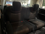 3列目シートはもちろん状態良好☆大人でもゆったりと座って頂けますので、大人数でのお出かけもラクラクです♪ご家族で、気の知れた仲間で、ドライブに行くのが楽しみですね♪