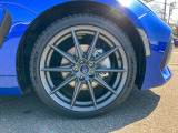 フロントタイヤ☆215/40R18