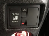 【パワースライドドア】助手席側がパワースライドドアになっており、運転席のスイッチやスマートキーでも開閉が可能です!開口部も広いので乗り降りも楽々♪