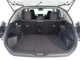 広々としたラゲージスペースを備えています。大きなものや長さのある荷物もしっかりと積み込めます。