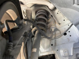 お車を安心してお乗りいただく為には、足回りの定期点検が欠かせません。サービスサポート(有償保証)では無料点検もご提供しており、安心のカーライフをお過ごしいただけるサポート体制が整っています。