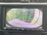 【バックカメラ】駐車時に後方がリアルタイム映像で確認できます。大型商業施設や立体駐車場での駐車時や、夜間のバック時に大活躍!運転スキルに関わらず、今や必須となった装備のひとつです!