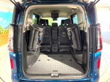 普段のお買い物や通勤、送迎等に十分な荷室スペースを確保しております。セカンドシートを倒すと、大きな荷物の積載も可能です♪