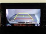 バックガイドモニターで、後方を確認しながら安心して駐車することができます。運転初心者も熟練者も必須の機能ですよ!