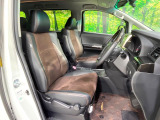 運転席シート廻りは使用感も少なく、良好な状態となっています。丁寧に使われていたことがよくわかりますね。