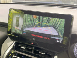 【パノラミックビューモニター】専用のカメラにより、上から見下ろしたような視点で360度クルマの周囲を確認することができます☆死角部分も確認しやすく、狭い場所での切り返しや駐車もスムーズに行えます。