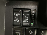 両側のスライドドアが電動開閉するので狭い駐車スペースなどでの乗り降りの際に便利です♪ 操作はワイヤレスリモコン/室内スイッチのどちらからも可能です!