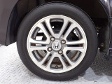 アルミホイールはホンダ純正なので安心!しかも車のデザインにもマッチしています。