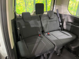 3列目シートはもちろん状態良好☆大人でもゆったりと座って頂けますので、大人数でのお出かけもラクラクです♪ご家族で、気の知れた仲間で、ドライブに行くのが楽しみですね♪