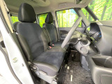 運転席シート廻りは使用感も少なく、良好な状態となっています。丁寧に使われていたことがよくわかりますね。