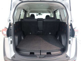 広々としたラゲージスペースを備えています。大きなものや長さのある荷物もしっかりと積み込めます。