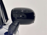 ミラーキャップ・その他のデザインに変更できる純正アクセサリーのご案内も可能です。スタッフにお問い合わせください。