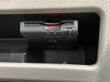 いまや快適なカーライフに欠かせないETCが付いています。