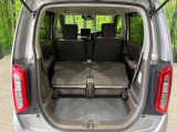 普段のお買い物や通勤、送迎等に十分な荷室スペースを確保しております。セカンドシートを倒すと、大きな荷物の積載も可能です♪