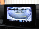 バックをするとき自動でリアの様子が映る『リアカメラ』付き!画面で確認しながらバックができますから安心ですね。でも、目視も大切ですよ!安全第一でお願いします!