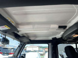 禁煙車です。 喫煙車は全体的なニオイはもちろん、天井など車内のヤニ汚れが目立ちますが、禁煙車ですからその様なダメージはありません。