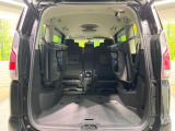 普段のお買い物や通勤、送迎等に十分な荷室スペースを確保しております。セカンドシートを倒すと、大きな荷物の積載も可能です♪