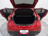 新車・中古車・サービス工場一体型店舗です。中古車はもちろん、ダイハツの新車も販売しておりますので是非一度ご来店下さい!