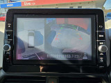駐停車には便利なアラウンドビューモニター搭載。サイドモニターの切り替えも可能です。